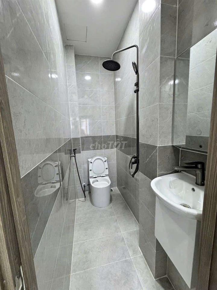 BÁN GẤP NHÀ PHỐ 5x12 HẺM MẶT TIỀN ĐƯỜNG BÌNH TRỊ ĐÔNG