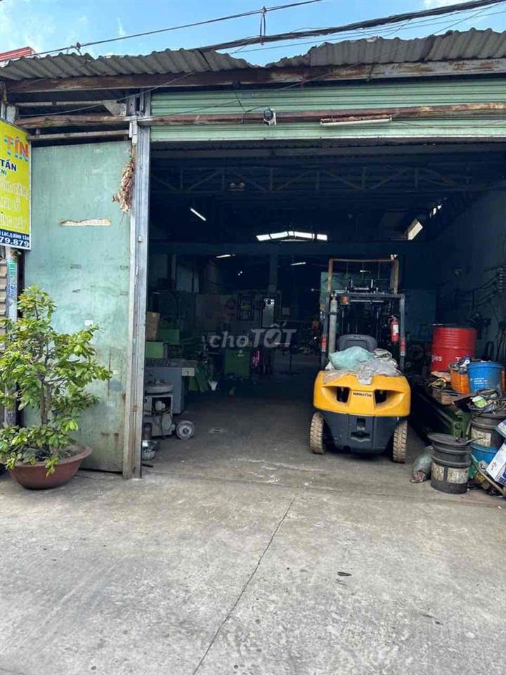 Khách cần ra đi nhà xưởng kinh doanh giá cả thương lượng