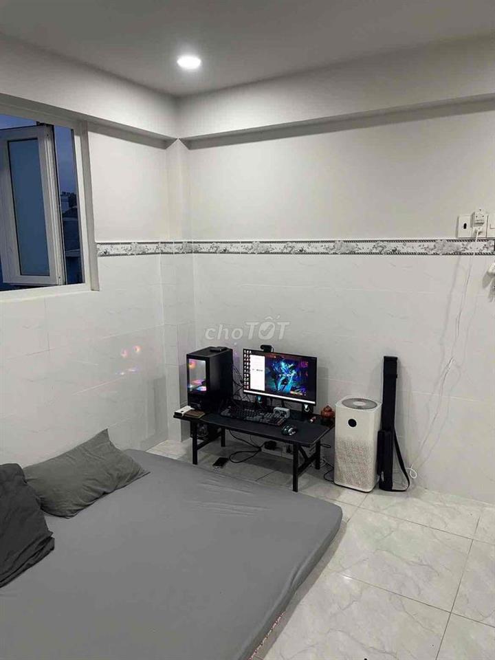 Tìm 1 bạn nam ở ghép 1:1 nếu học gần VLU