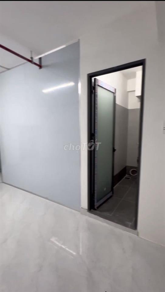 CẦN NHƯỢNG LẠI PHÒNG