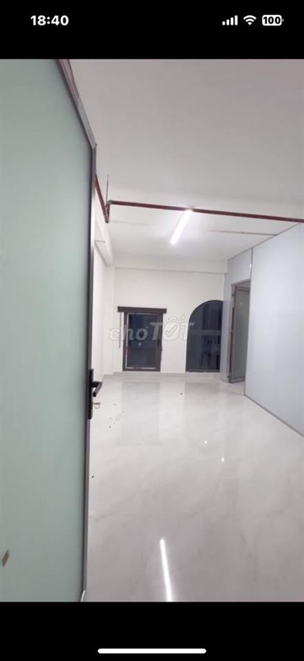 CẦN NHƯỢNG LẠI PHÒNG