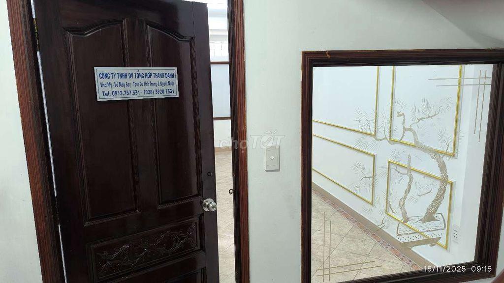 Cho thuê nhà nguyên căn mặt tiền Q1