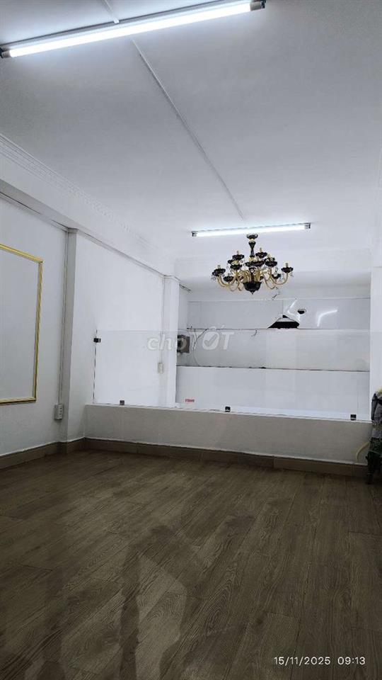 Cho thuê nhà nguyên căn mặt tiền Q1