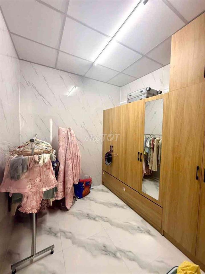 Nhà quận 8,  42 m2,  CX Bùi Minh Trực, 2 tầng,  giá nhỉnh 6 tỷ.