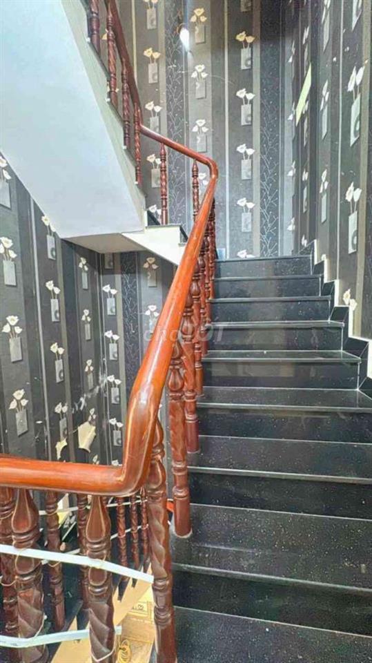 Nhà 65 m2,  MT 4 tầng , KDC Bông Sao giá nhỉnh 11 tỷ thương lượng.