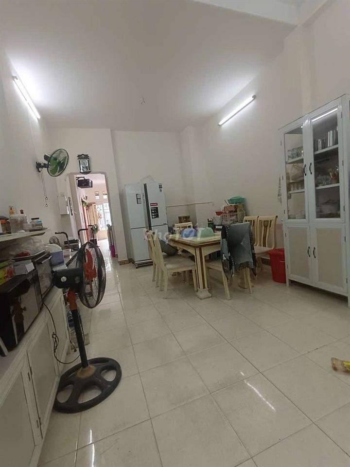 Nhà 80 m2, KDC Bình Hưng, 4 tầng, MT 4 x 20 m, chỉ 10 tỷ.