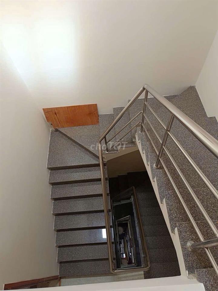 Nhà 80 m2, KDC Bình Hưng, 4 tầng, MT 4 x 20 m, chỉ 10 tỷ.