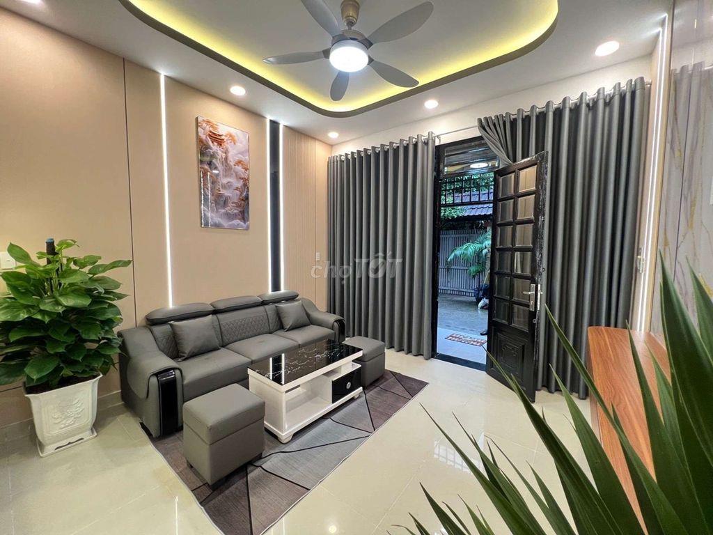 Nhà mới 50 m2, q8,  Âu Dương Lân HXH  3 tầng, nhỉnh 7 tỷ, thương lượng