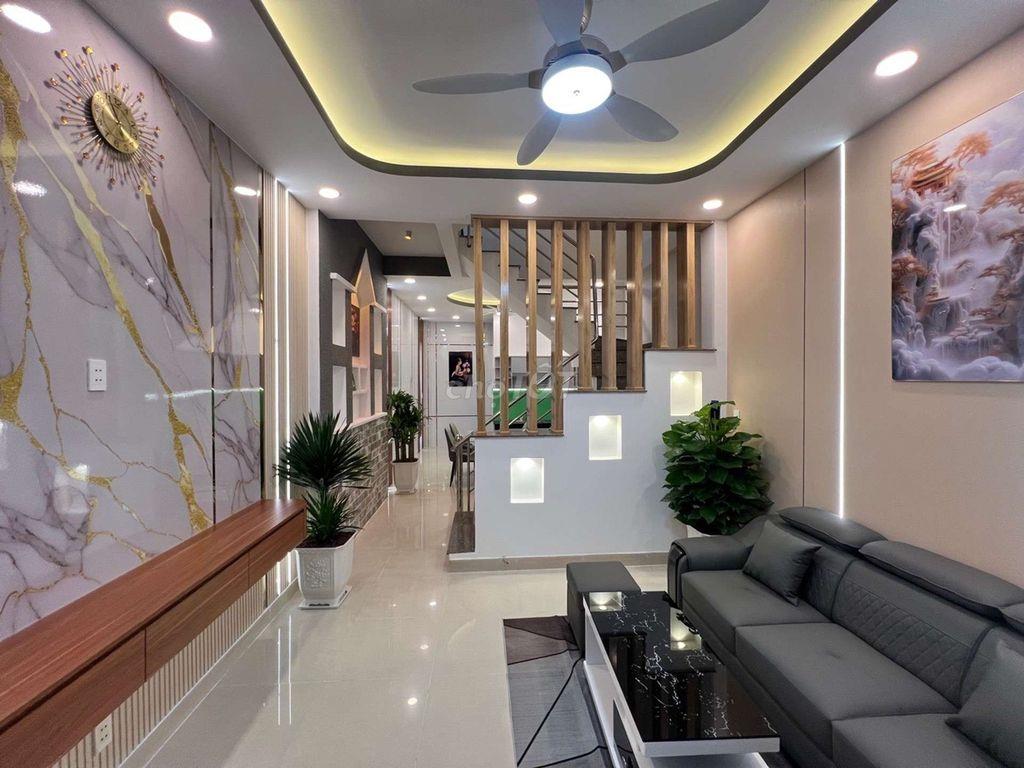 Nhà mới 50 m2, q8,  Âu Dương Lân HXH  3 tầng, nhỉnh 7 tỷ, thương lượng