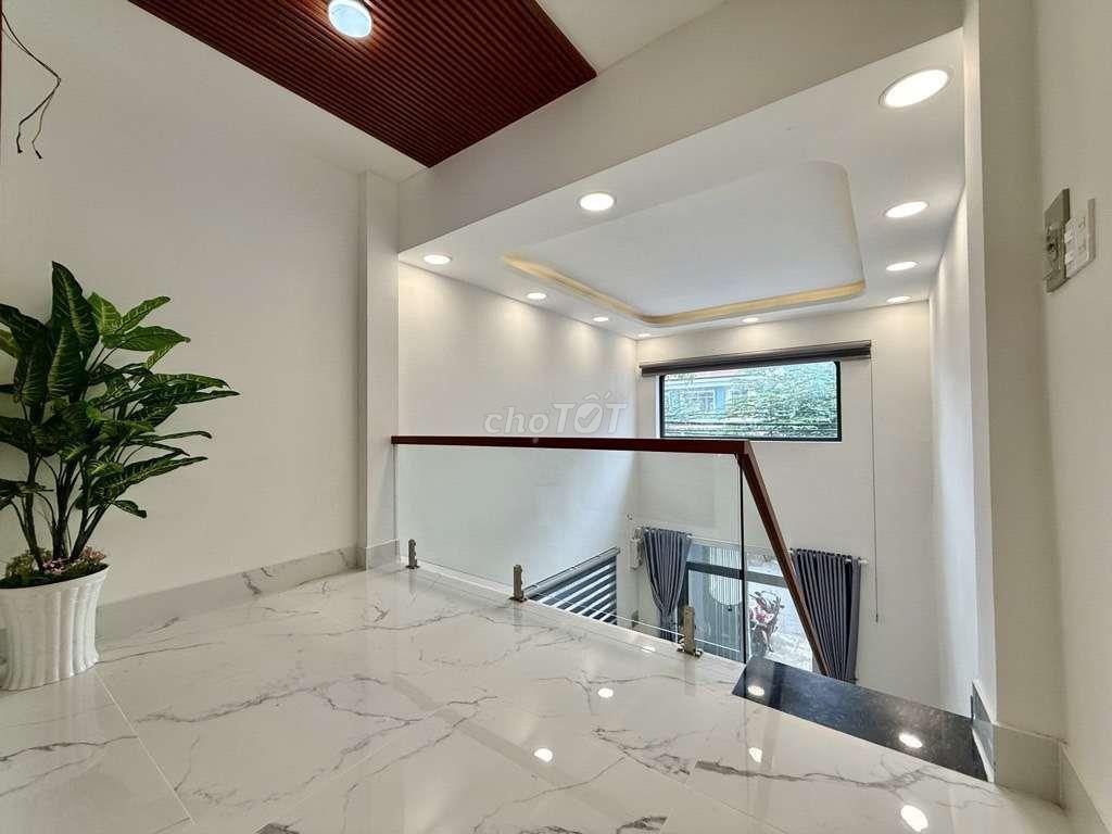 Nhà MT 61 m2, quận 8, gần Âu Dương Lân, 2 tầng, 3,7 x 16m, nhỉnh 8 tỷ.