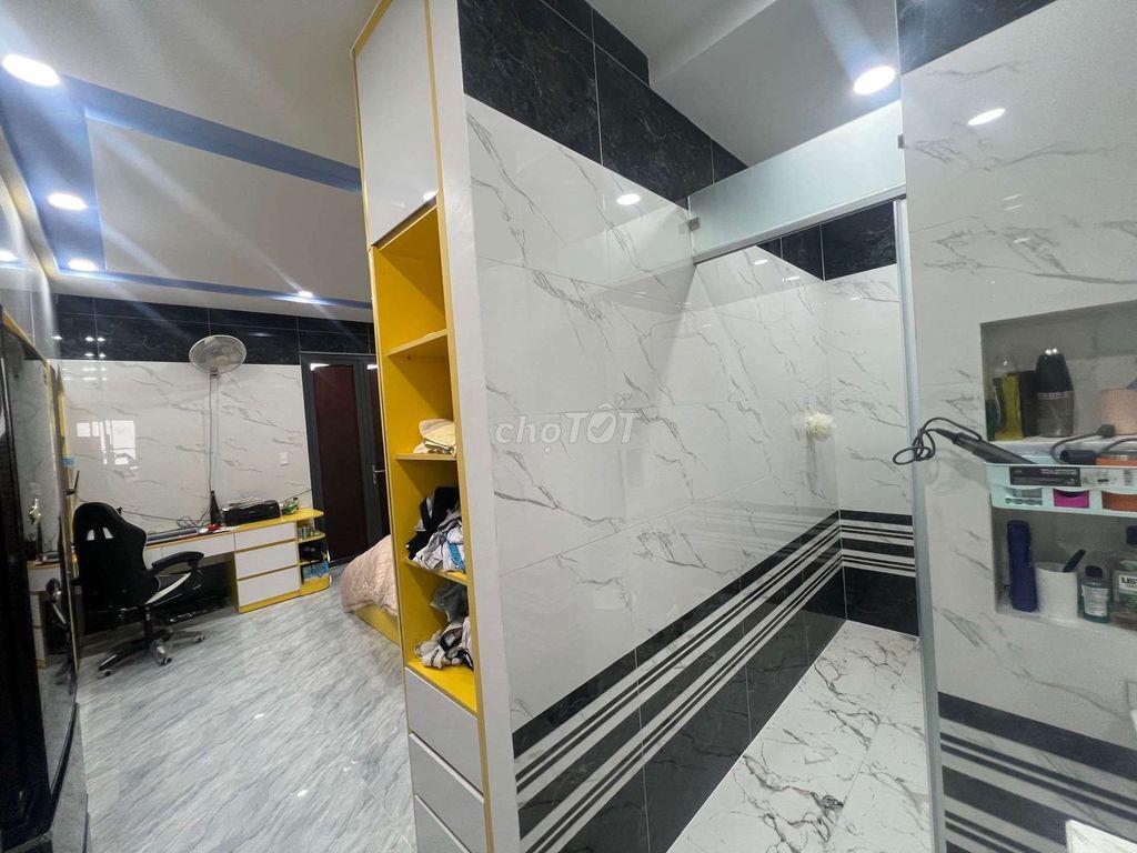 MẶT TIỀN Đ.BA ĐÌNH Q8 - DT KHỦNG 106m2 - 7 TẦNG - 6x19- GIÁ 25 TỶ, TL