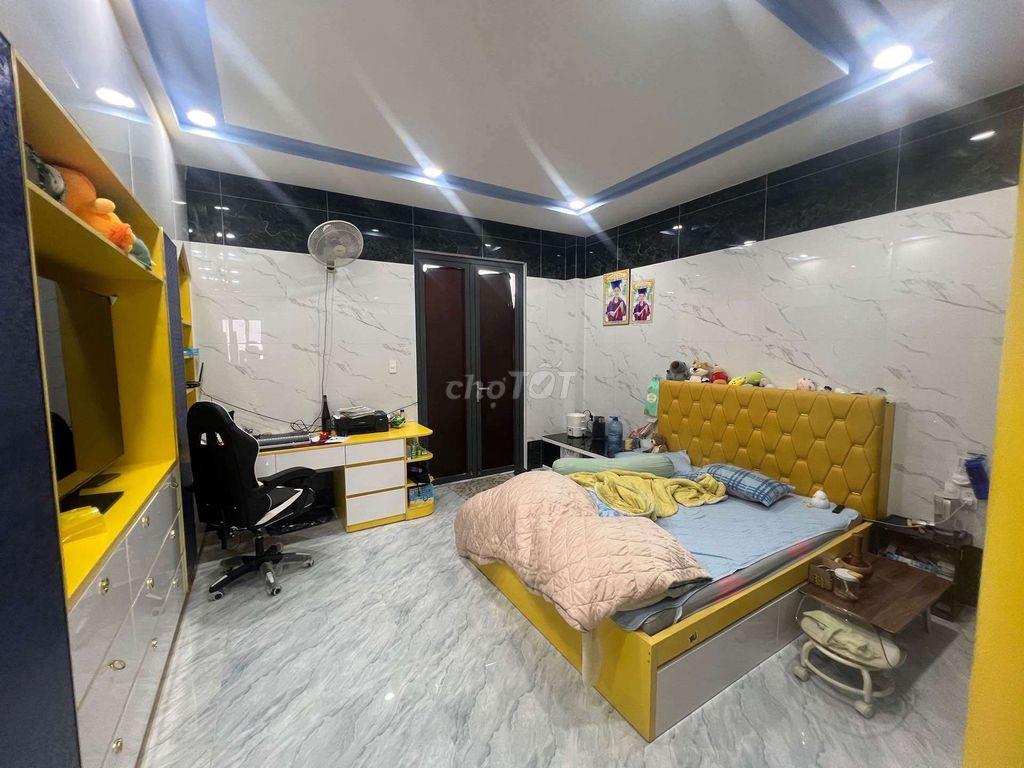 MẶT TIỀN Đ.BA ĐÌNH Q8 - DT KHỦNG 106m2 - 7 TẦNG - 6x19- GIÁ 25 TỶ, TL