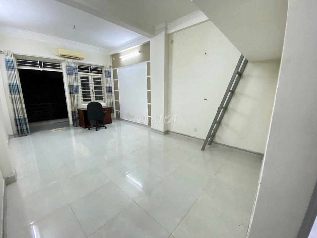 Phòng Trọ 50m2 BAN CÔNG GÁC XÉP gần Cộng Hòa, P Tân Bình