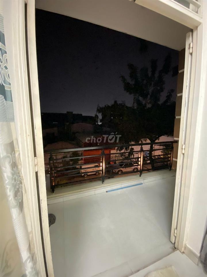 Phòng Trọ 50m2 BAN CÔNG GÁC XÉP gần Cộng Hòa, P Tân Bình