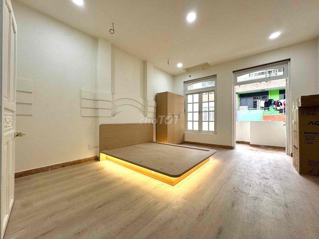 CĂN HỘ BAN CÔNG - VINCOM CỘNG HOÀ - GẦN NGUYỄN THÁI BÌNH - NHÀ FULL NT