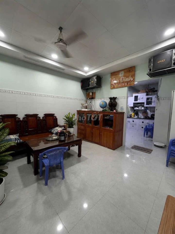 XE HƠI NGỦ NHÀ KẾ KDC HỒNG LONG