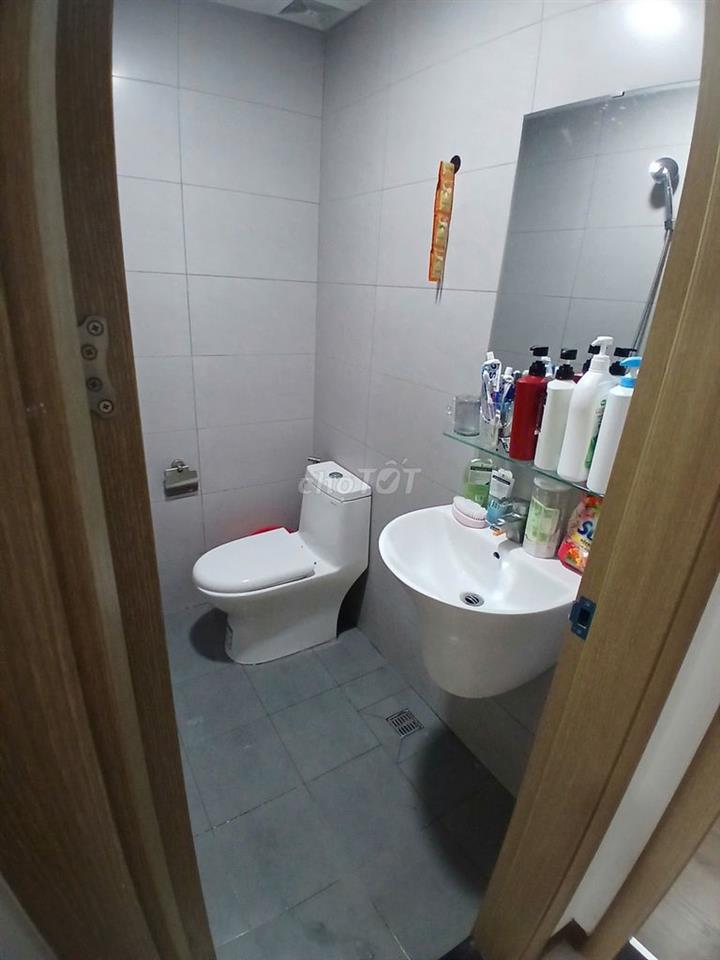 Chung cư 2PN 2WC 1tr7 gần làng đại học 6-8km 15-20ph đi xe (ở ghép)