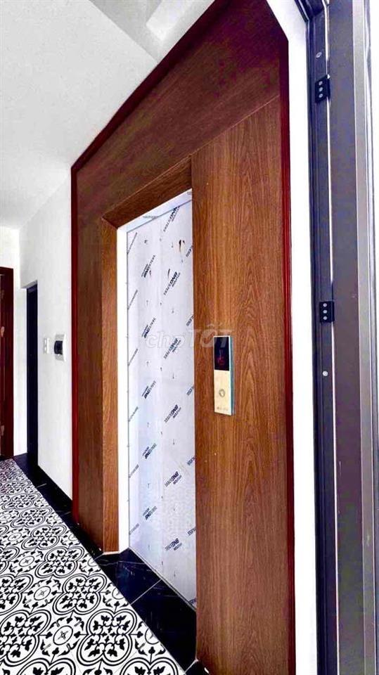 Cực Hiếm - 1 nhà ra phố Văn Cao , Ba Đình-Mới 100% thang máy-Lô góc 3