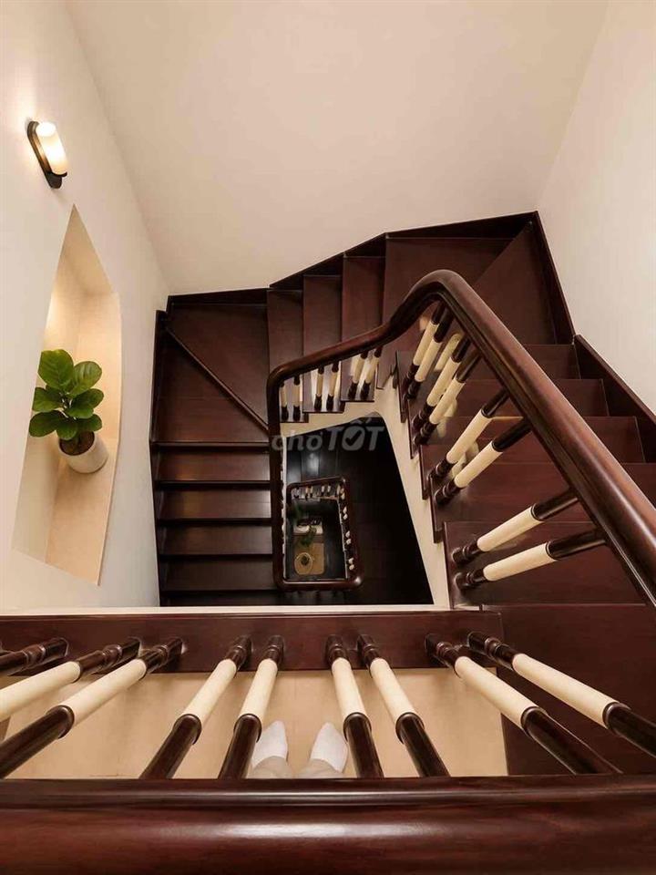 Giật Mình Sâu Sắc Khi Đến Ngôi Nhà Này - 1 bước  chạm Hồ Tây và Lotte