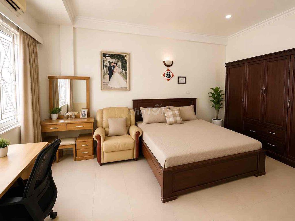 Giật Mình Sâu Sắc Khi Đến Ngôi Nhà Này - 1 bước  chạm Hồ Tây và Lotte
