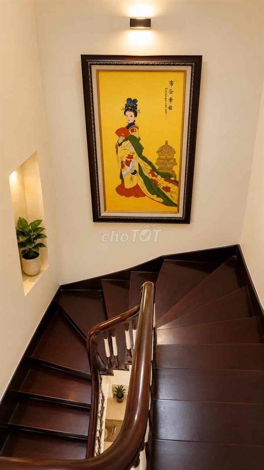 Giật Mình Sâu Sắc Khi Đến Ngôi Nhà Này - 1 bước  chạm Hồ Tây và Lotte