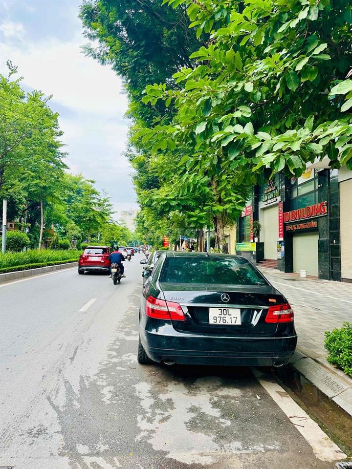 Giật Mình Sâu Sắc Khi Đến Ngôi Nhà Này - 1 bước  chạm Hồ Tây và Lotte