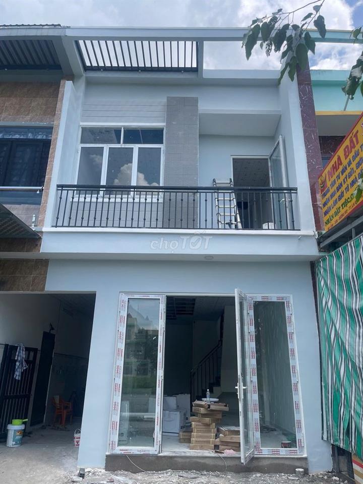 Bán nhà phố kèm 3 phòng trọ - SH riêng