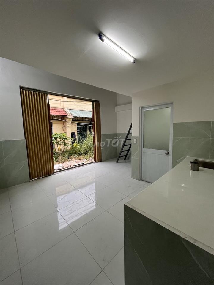 Bán nhà phố kèm 3 phòng trọ - SH riêng