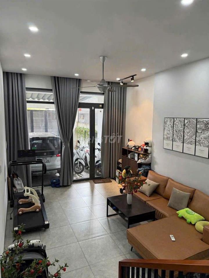 NHÀ MẶT TIỀN ĐƯỜNG KINH DOANH 3 TẦNG, ĐÃ HOÀN CÔNG, FULL NỘI THẤT.