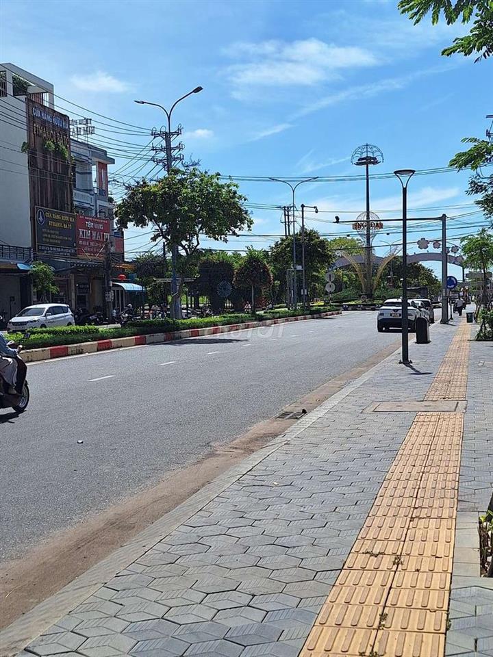 Bán Nhà Đất Mặt Tiền Quốc Lộ 55, Ngay Vòng Xoay Phước Bửu