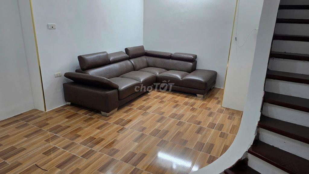 Cho thuê nhà 6 tầng vừa kinh doanh vừa cho thuê phòng ở trên được