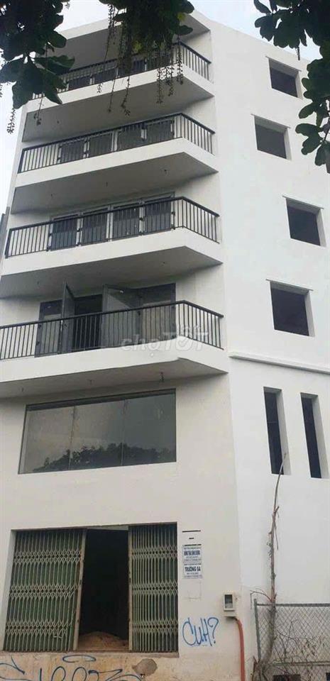 MT Trường Sa, nhà xây không hết diện tichs