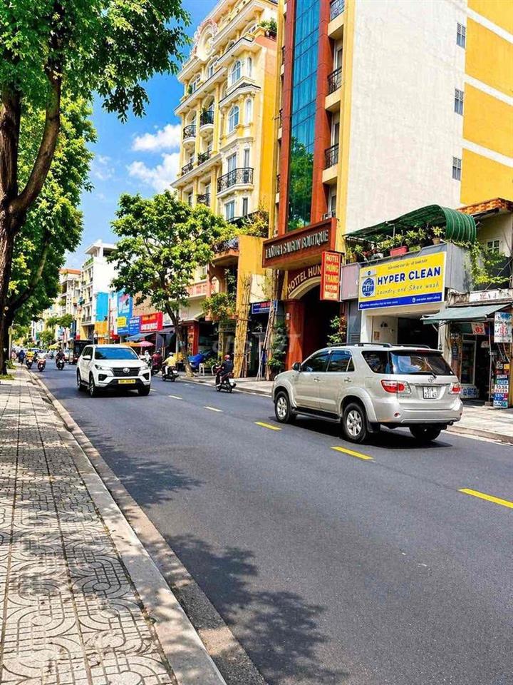 BÁN VÀ CHO THUÊ KHÁCH SẠN MẶT TIỀN NGUYỄN THÁI BÌNH