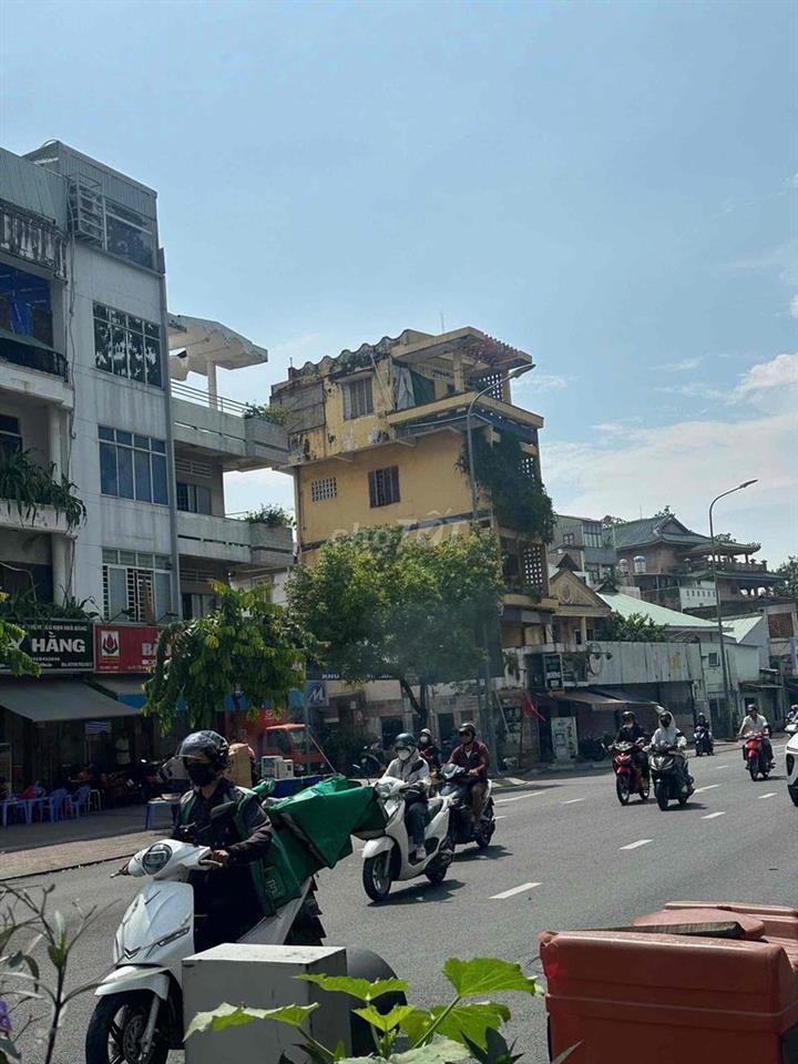 🏢 CHO THUÊ NHÀ GÓC 2 MẶT TIỀN – P. ĐỨC NHUẬN
