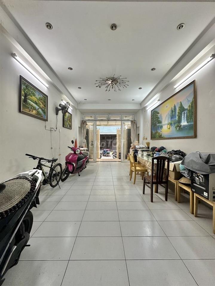 Nhà quận 10