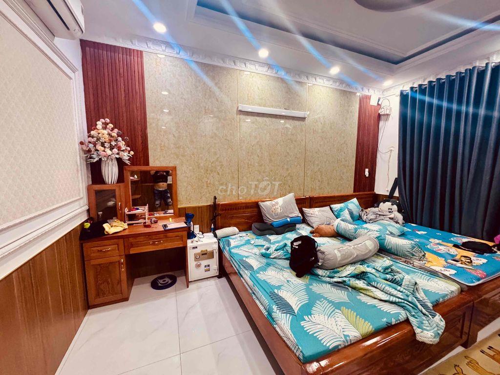 bán nhà mặt tiền nội bộ khu dân cư cao cấp  có thang máy ngay đầm sen