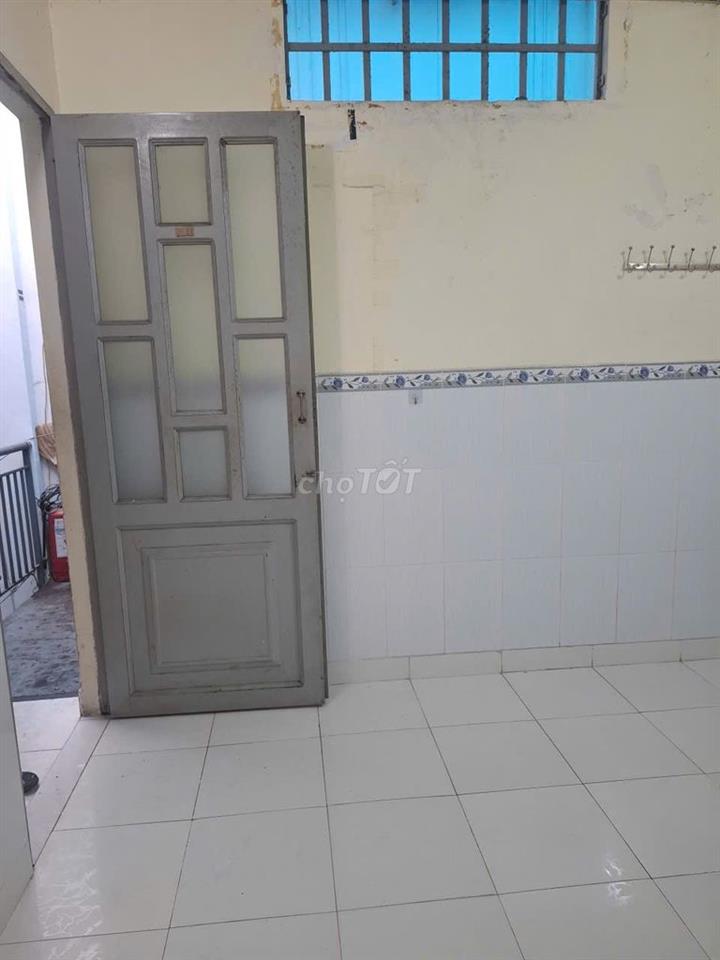 Phòng trọ khu vực yên tĩnh đường Trần Văn Quang