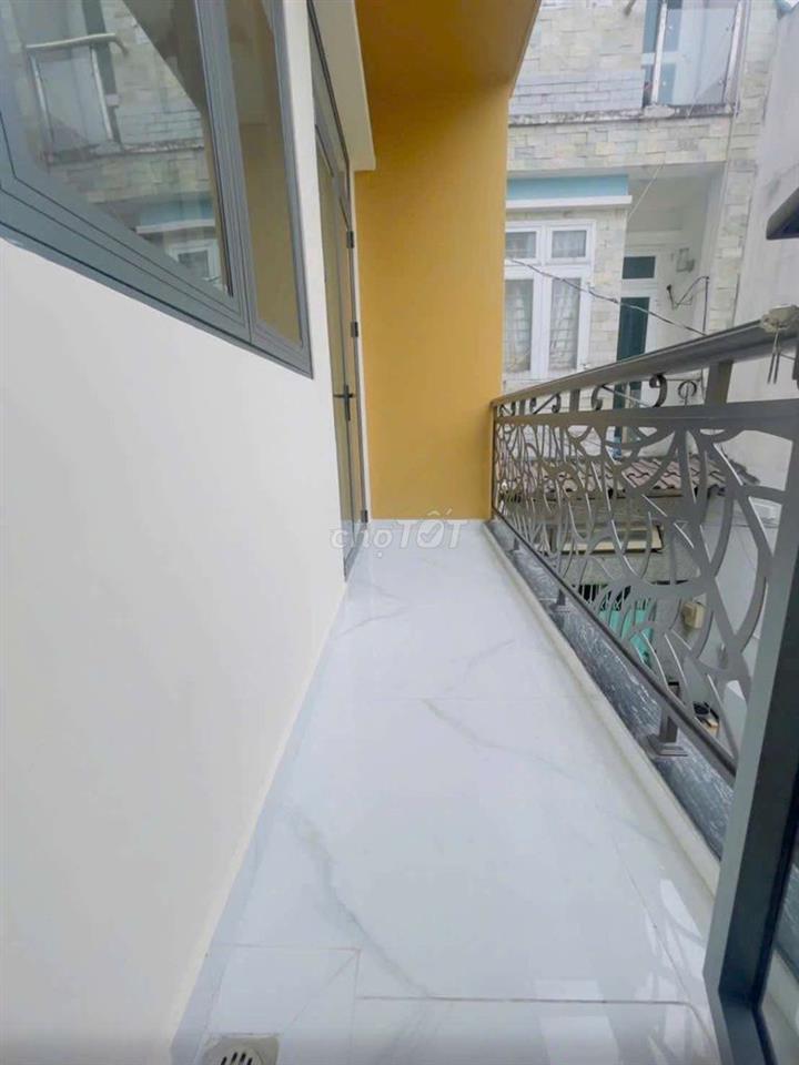 nhà hẻm xe hơi 