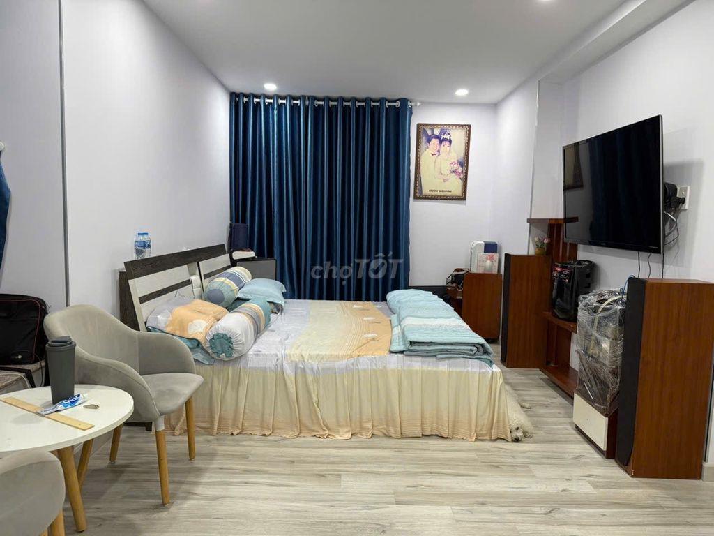 Chính chủ gửi bán căn hộ giai việt 150m2 có nội thất giá 6 tỷ 250tr