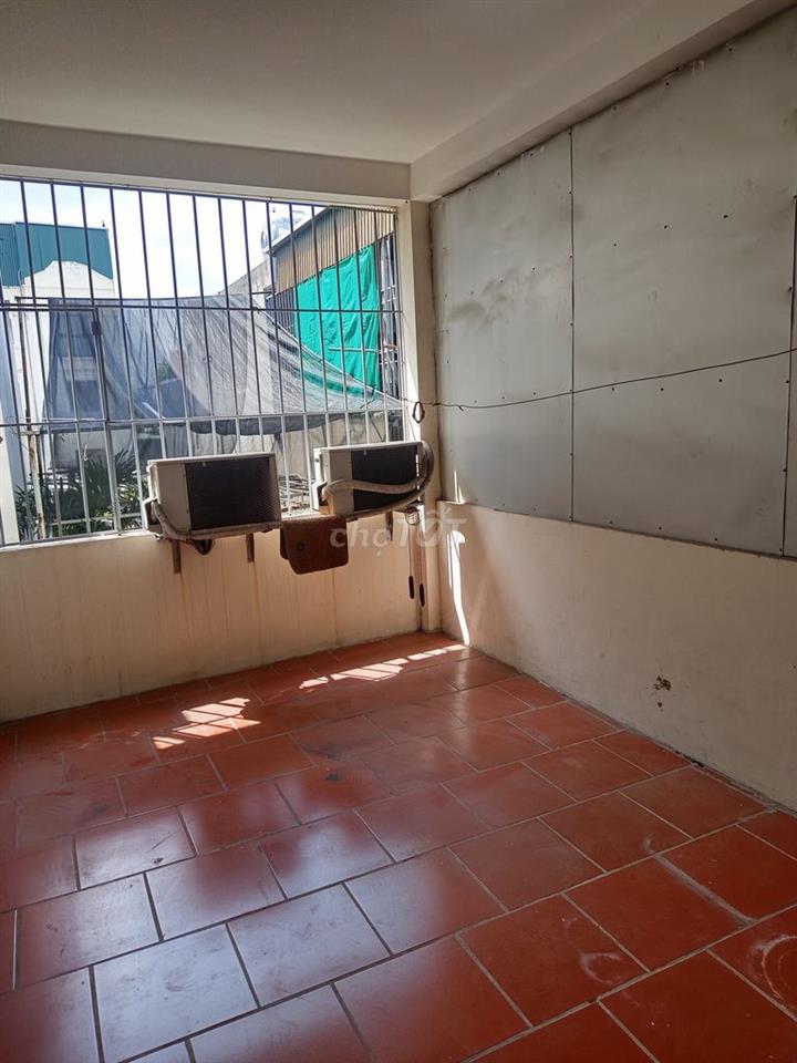 Cho thuê nhà nguyên căn ở ngõ 896, phố Nguyễn Khoái, HN 