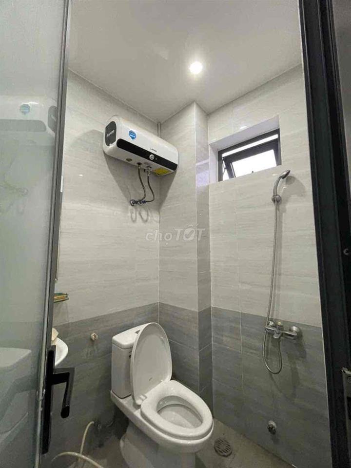 Cho Thuê Văn Phòng Tầng 4 Mặt Tiền Trần Cao Vân