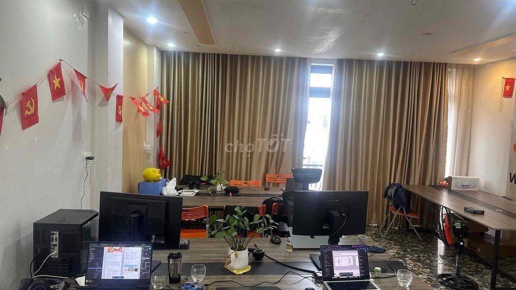 Cho Thuê Văn Phòng Tầng 4 Mặt Tiền Trần Cao Vân