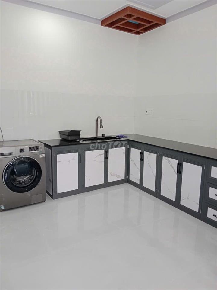 Bán nhà 1 lầu 2 mặt tiền đường nhựa trung tâm Phan Thiết, gần biển