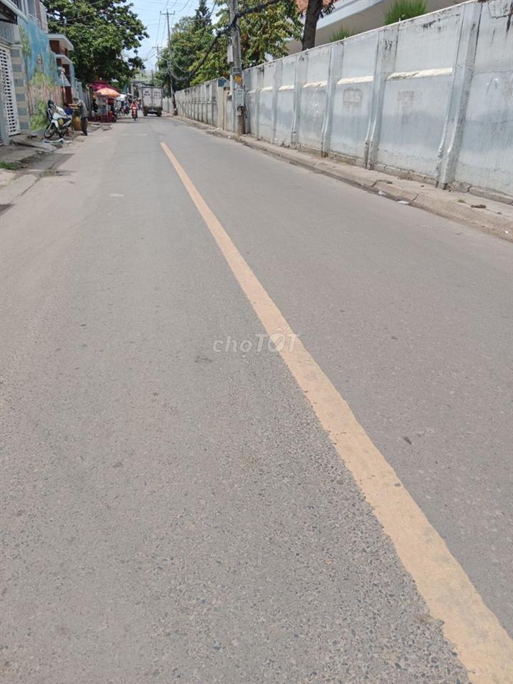 Bán nhà 1 lầu 2 mặt tiền đường nhựa trung tâm Phan Thiết, gần biển