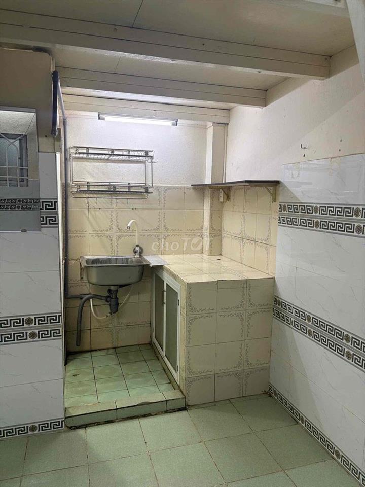 phòng cho sạc xe điện và free phí dịch vụ