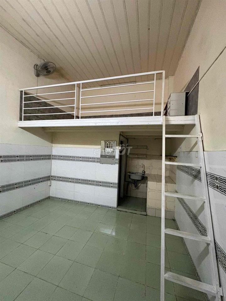phòng cho sạc xe điện và free phí dịch vụ