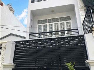 nhà kinh doanh đa ngành nghề