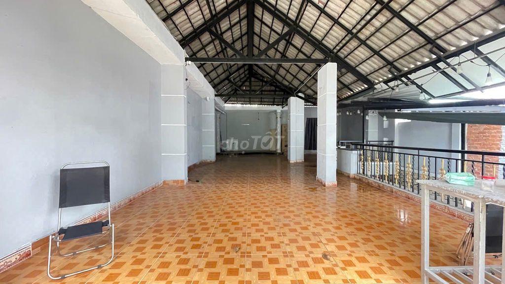 Nhà vườn 8x20m, đường 10m thông, gần chợ Bà Điểm
