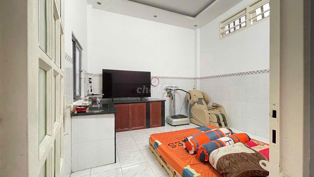 Nhà vườn 8x20m, đường 10m thông, gần chợ Bà Điểm
