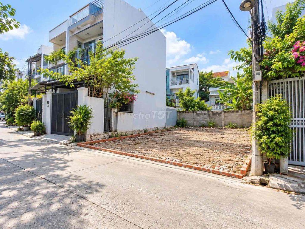 3 Tỷ  52m2  Lê văn việt full thổ